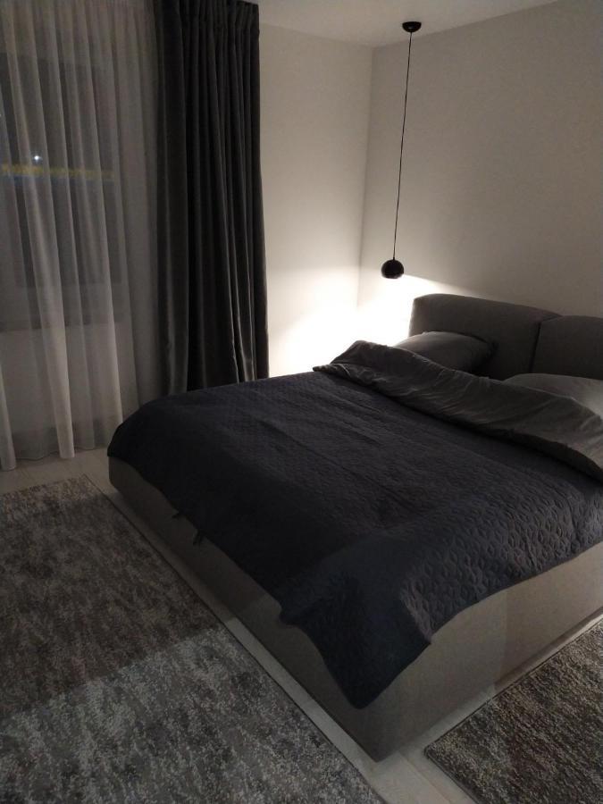 New Modern Apartment 乌日霍罗德 外观 照片